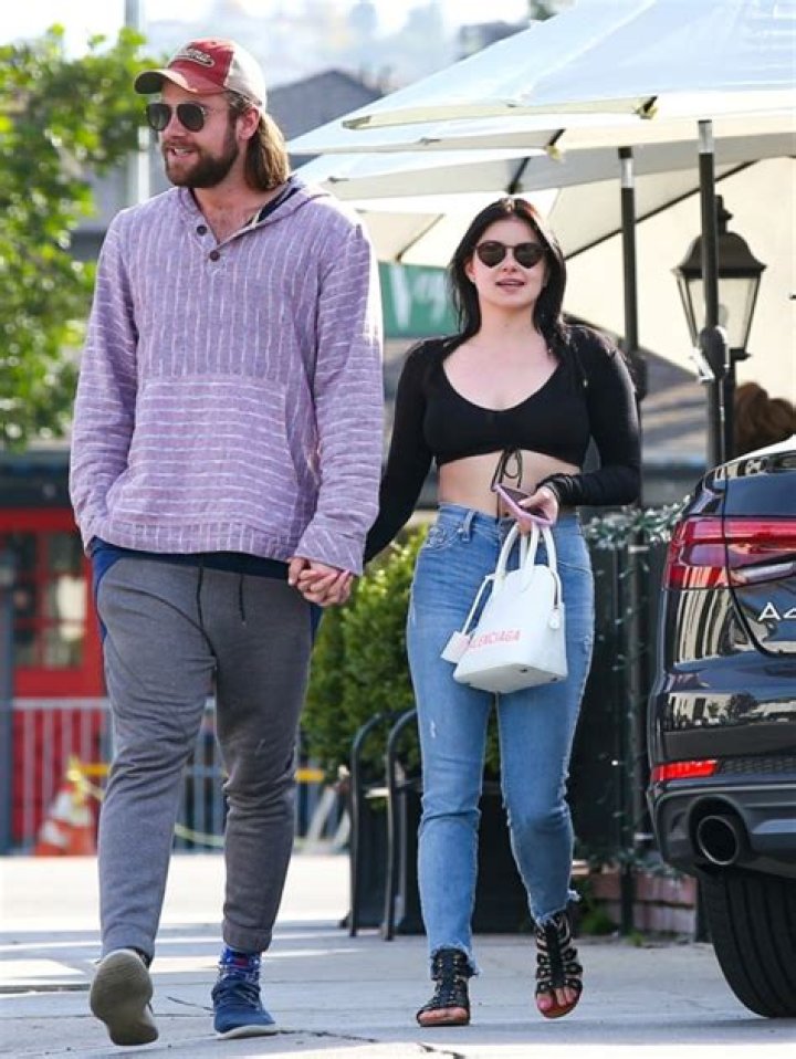 Ariel Winter & Luke Benward — Pics