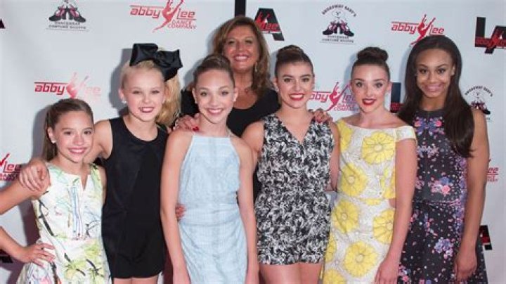 ‘Dance Moms’ Camryn & Camille Bridges React To Abby Lee Miller’s Apology – Hollywood Life