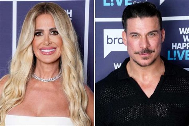 Kim Zolciak’s Husband Kroy Flaunts Toned Body In Speedo: Watch – Hollywood Life